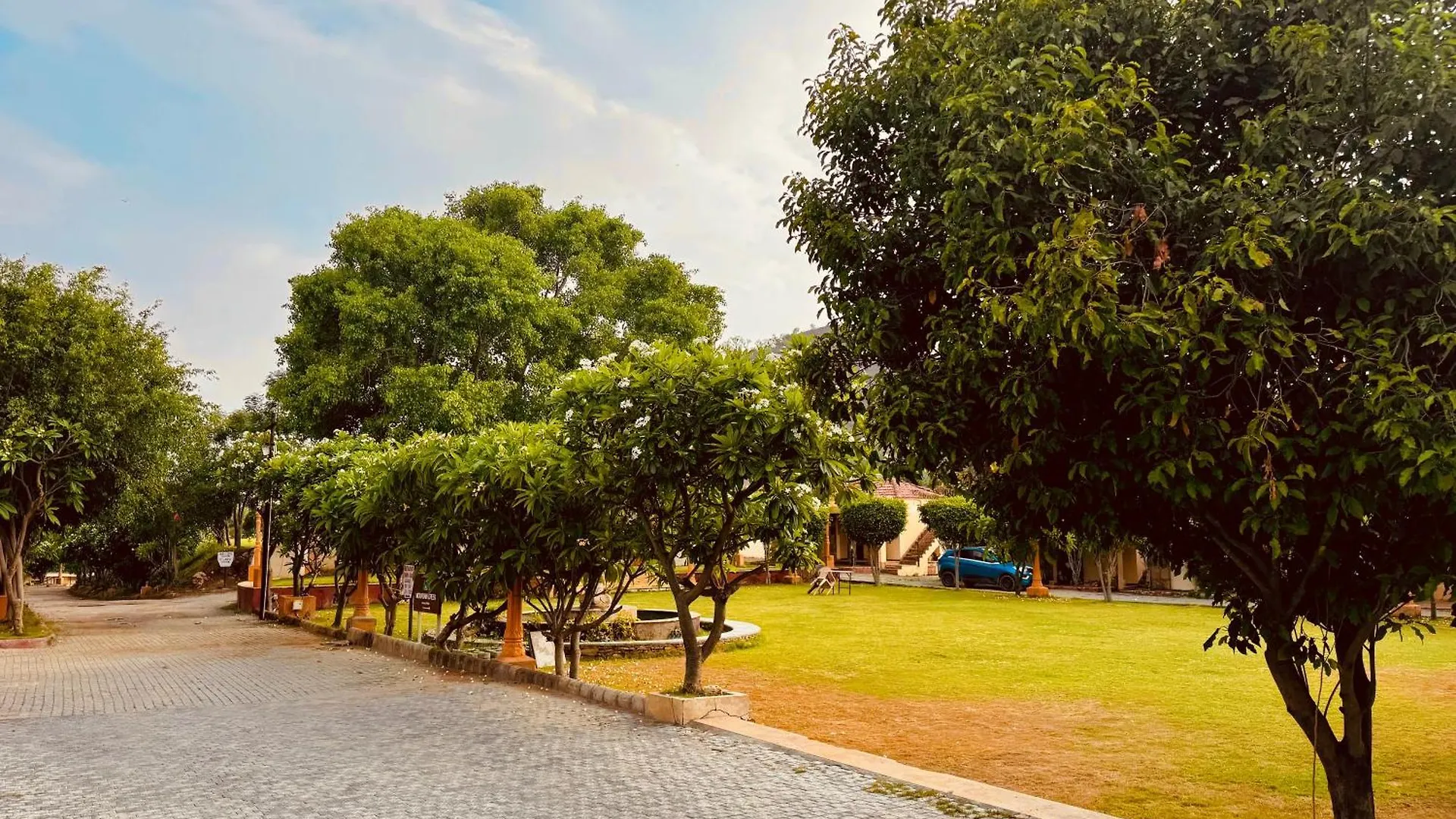Udaipur Valley Paradise -A Luxury Stay In Mountains