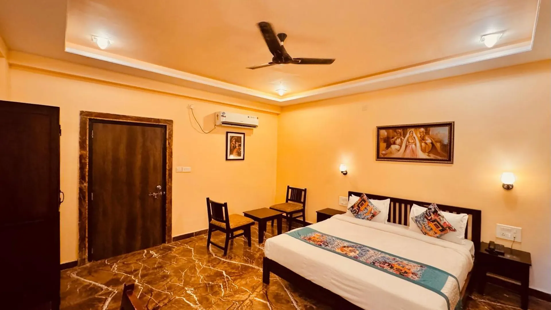 Otel Udaipur Valley Paradise -A Luxury Stay In Mountains