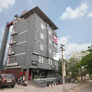 Hotel Townhouse At Railway Station