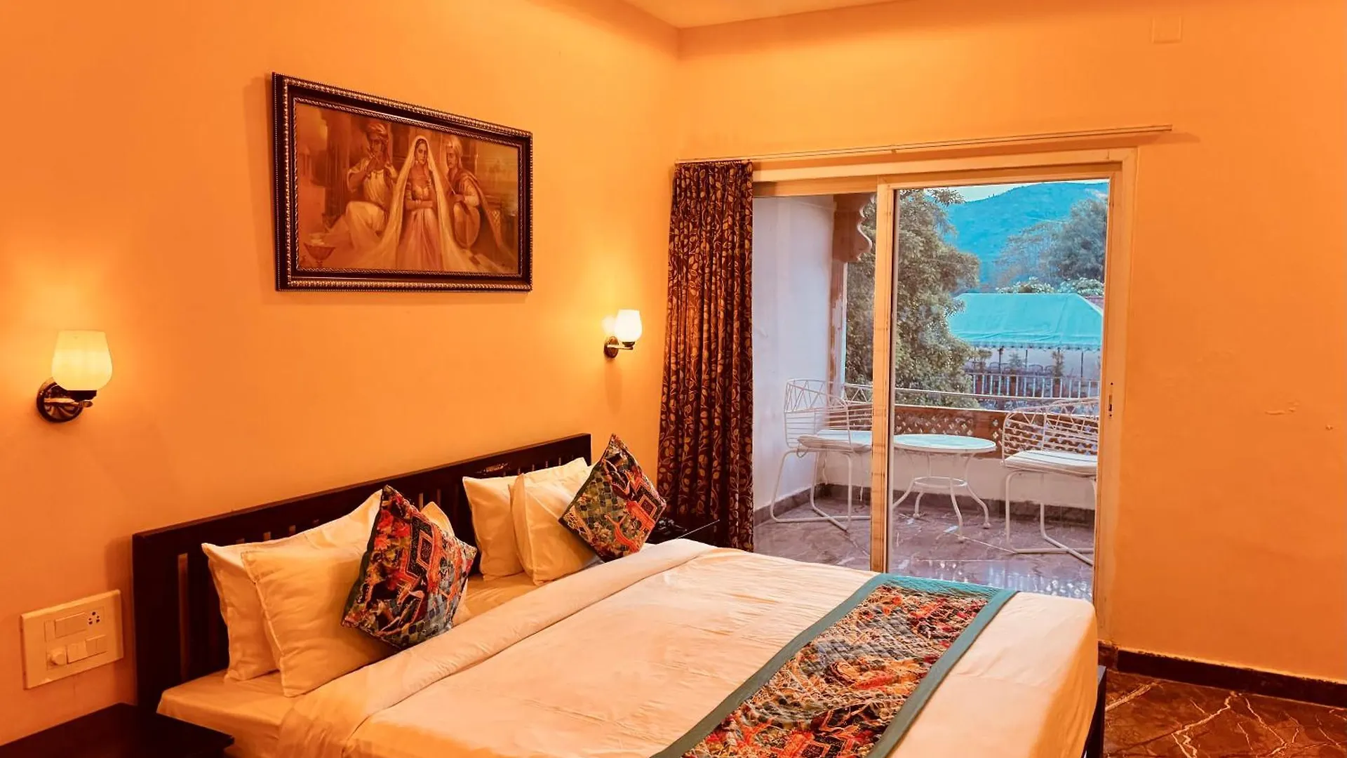 Udaipur Valley Paradise -A Luxury Stay In Mountains 4*,
