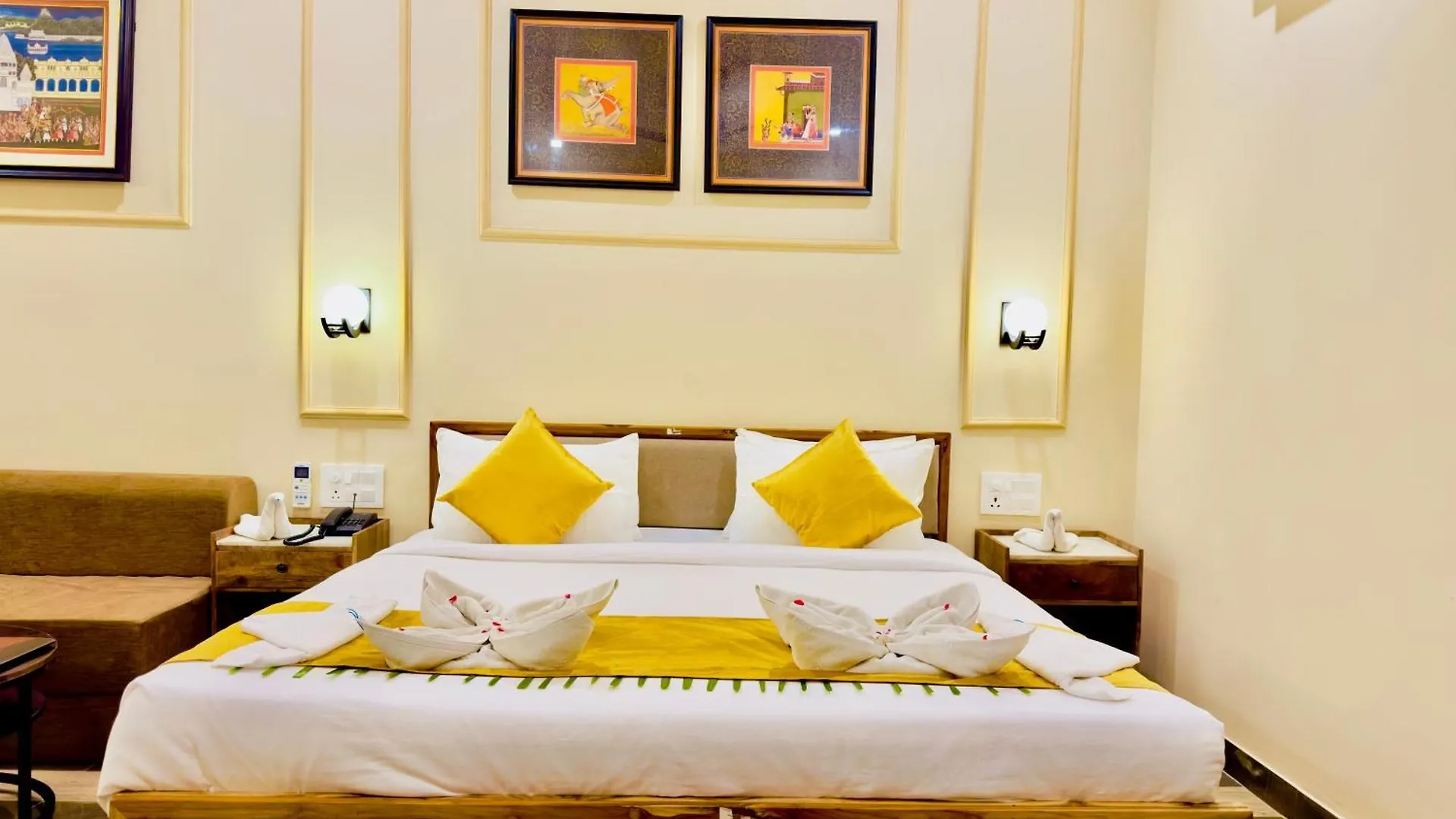 Udaipur Valley Paradise -A Luxury Stay In Mountains